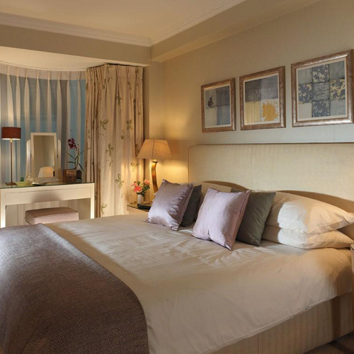 Stay in the #Luxury Cheval Knightsbridge 2 Bedroom, short walk to Harrods goo.gl/ysVSuY #ServicedApartment