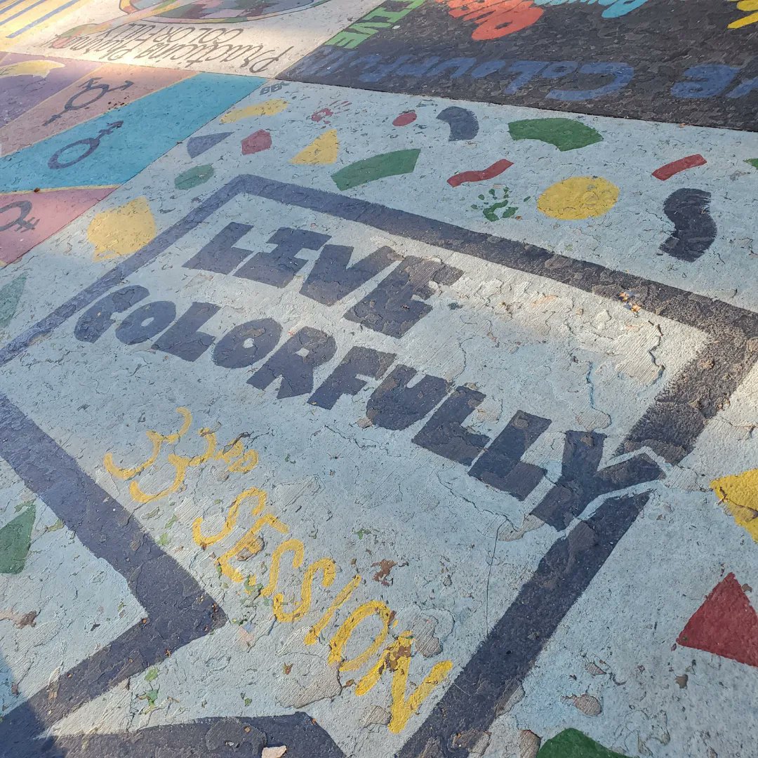 GoFischLaw's tweet image. I love this #sidewalkart photo taken in #DesMoines. A great reminder to #livecolorfully!

#gordonfischerlawfirm #gordonfischerlawyer #gofischlaw #iowalaw #gofischlawiowa #iowaattorney #iowalawfirm #iowanonprofit #iowaestateplanning #estateplan #may #iowanonprofitformation