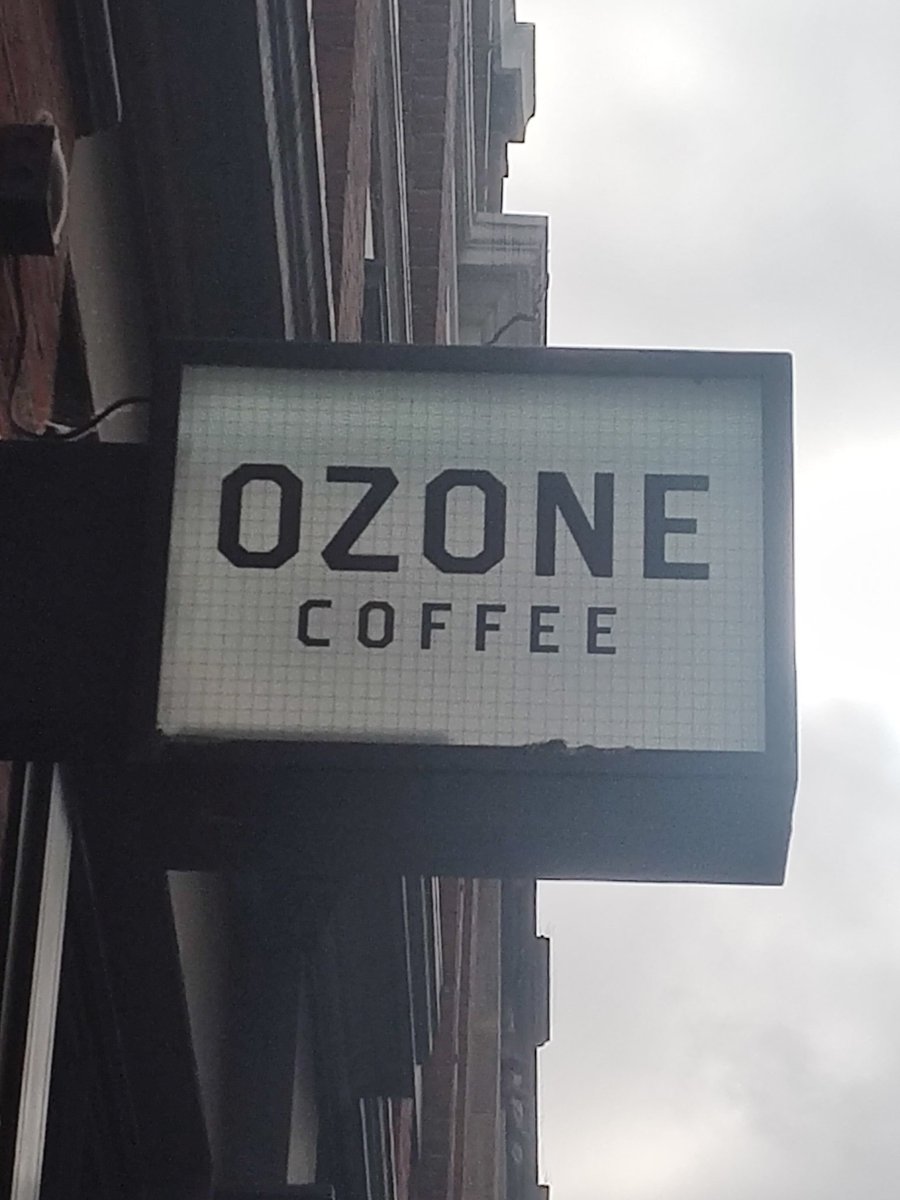 jarryd007's tweet photo. @theunlockr traveling through London and did three checks, coffee check, breaky check, caught up with @theunlockr old friend check 🙂🙂🙂 https://t.co/Z8y7YOTMvu