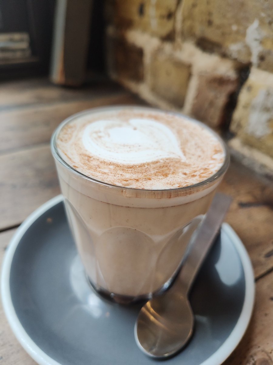jarryd007's tweet photo. @theunlockr traveling through London and did three checks, coffee check, breaky check, caught up with @theunlockr old friend check 🙂🙂🙂 https://t.co/Z8y7YOTMvu