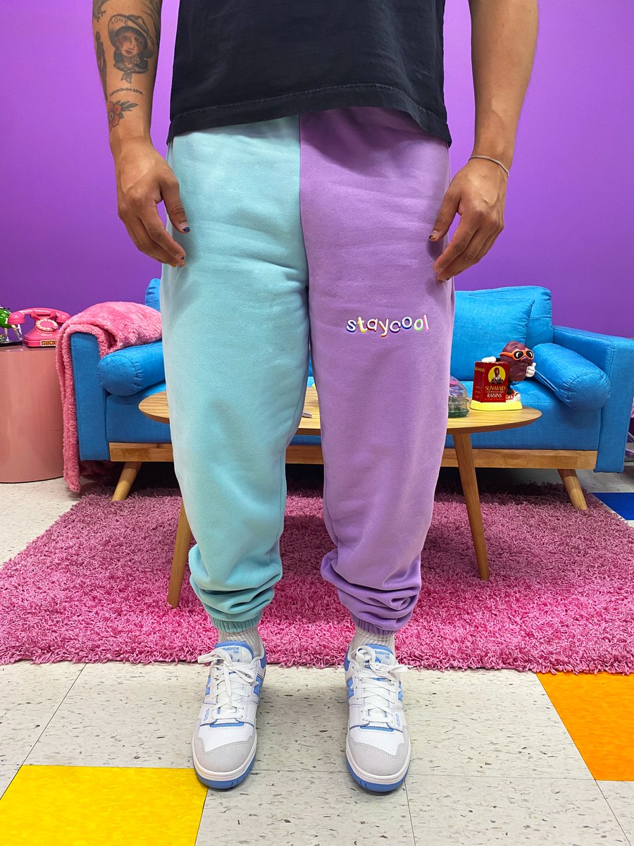 🏝SUMMER 2023 GIVEAWAY🏝️

To celebrate the season we are giving away a pair of Classic Split Sweatpants from our upcoming Summer 2023 Collection to 1 lucky winner!⁠
⁠
VISIT OUR MORE RECENT IG POST TO ENTER :)
instagram.com/staycoolnyc/