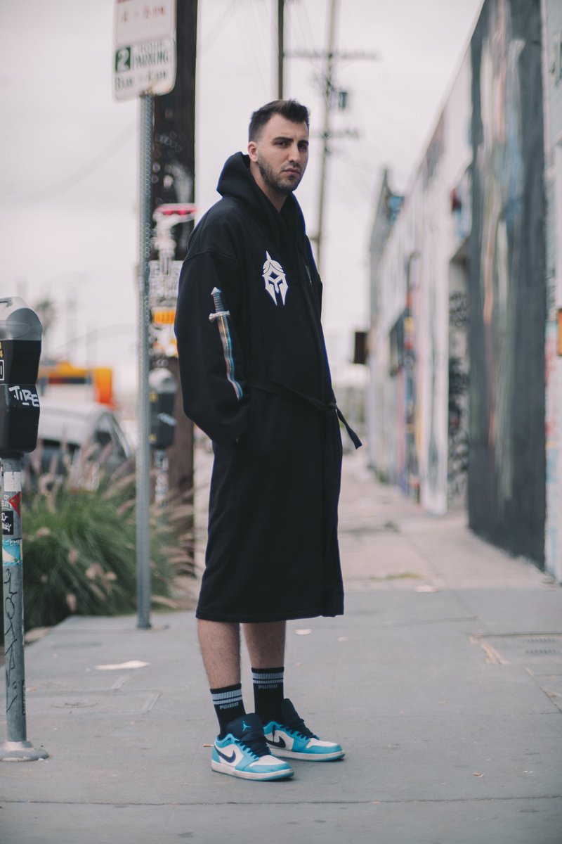 Chassi🗡 tweet media