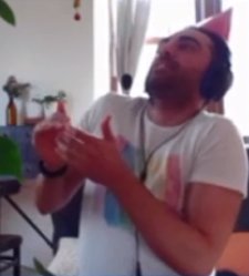 IneffableSongs's tweet photo. Birthday boy 🎉
his little birthday hat 🌟🌟

#Leeweek https://t.co/bhRuTeIoRl