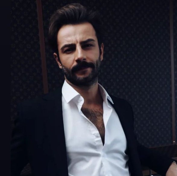 #AkınAkınözü 👉🏻 RT
#GökberkDemirci 👉🏻 FAV