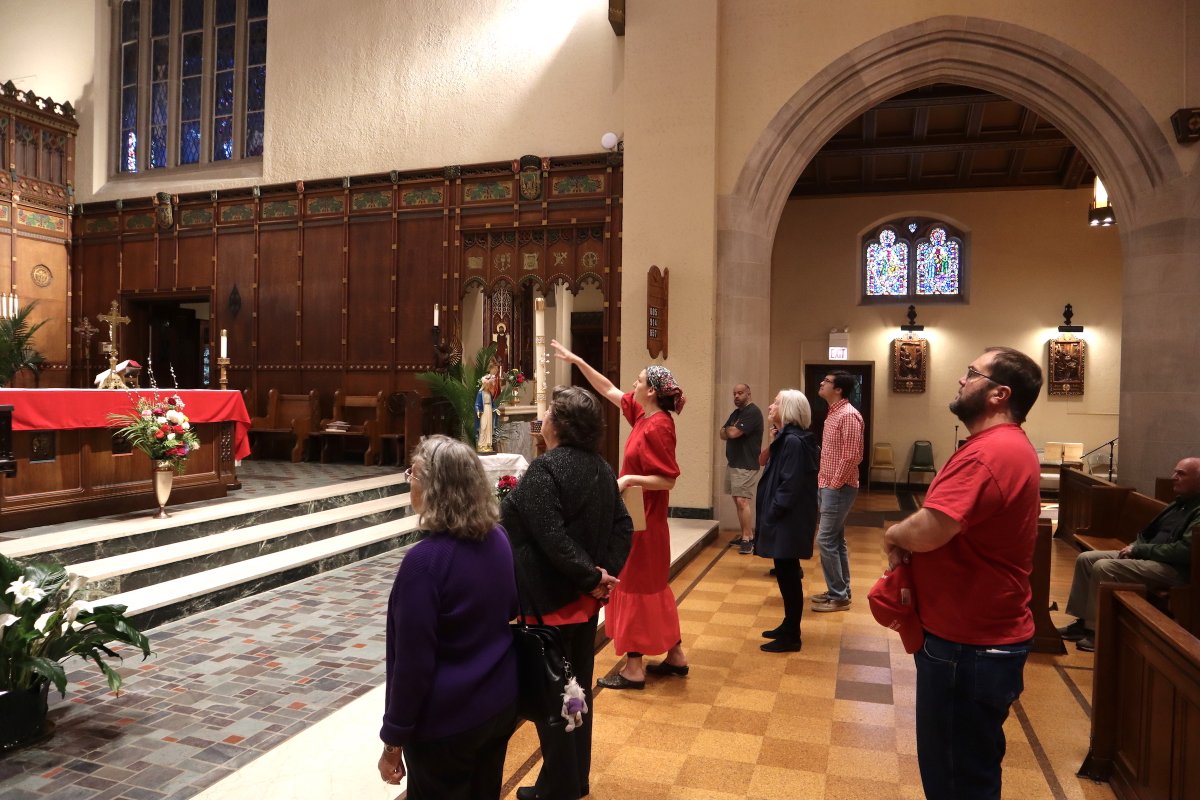 StGregoryHall's tweet photo. We had a great group for our tour of the art and architecture of St. Gregory the Great Catholic Church led by our artist-in-residence Sarah Crow! Thanks to Catholic Church Tours for co-organizing.

@MMoGChicago #catholicchicago #churchtours #sacredarchitecture #sacredart https://t.co/dGiX1HTeb0