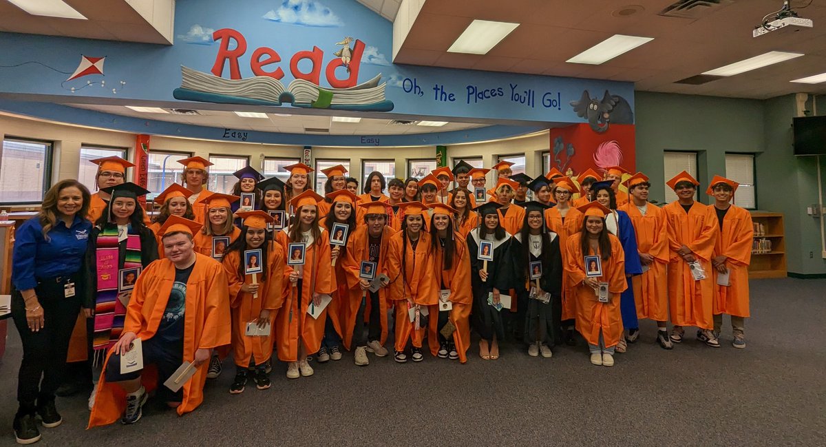 MayPrincipal's tweet photo. Congratulations @NISDMay Roadrunners! Go and conquer the world! https://t.co/YYJOCj8xuc