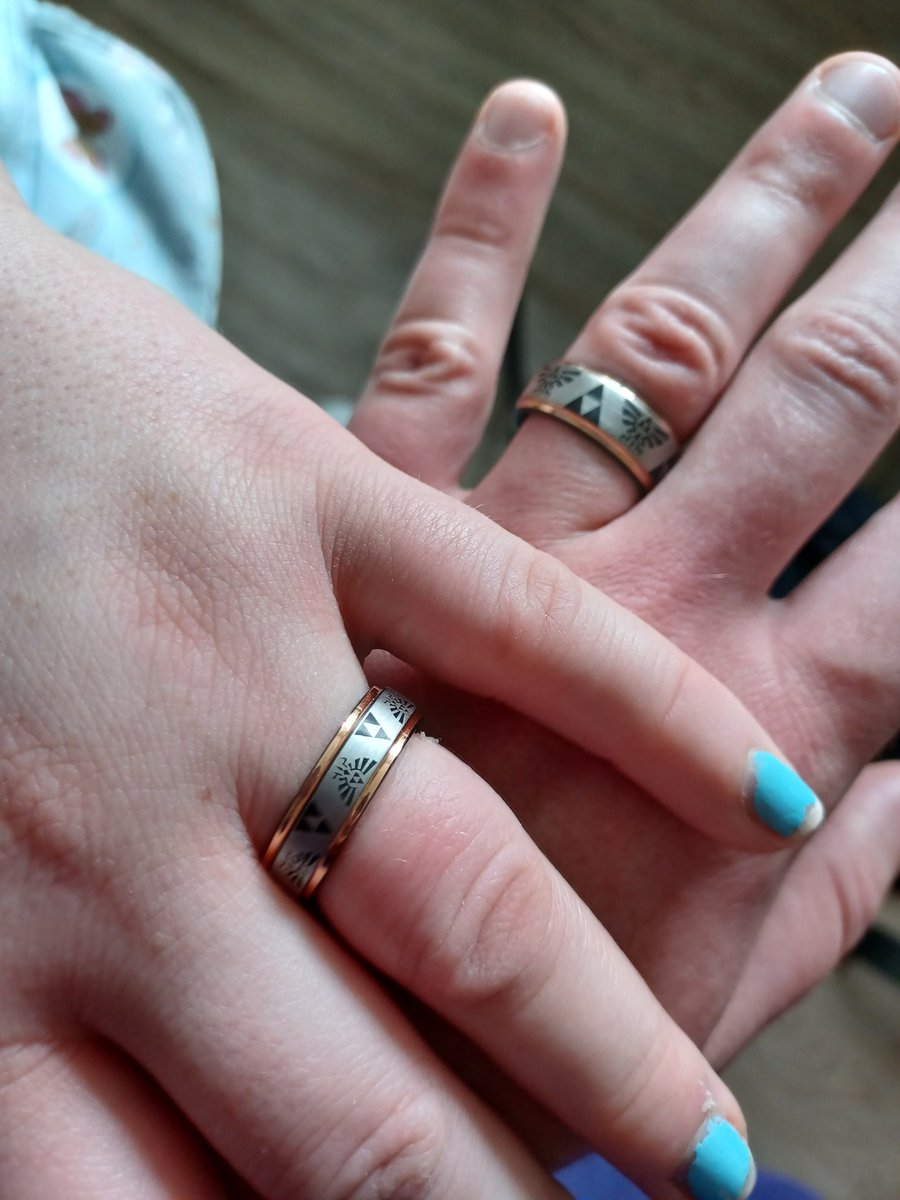 Our wedding rings turned up, Zelda themed on a tungsten metal ✨️ ♥️