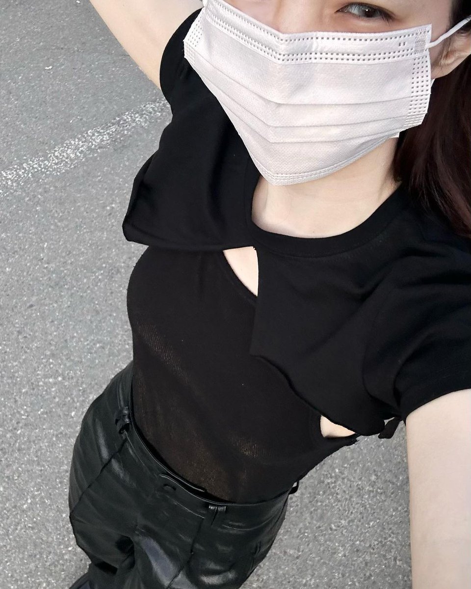 diaboleum's tweet photo. Selamat 10 bulan my favorite weirdoöoooo  ପ(๑•ᴗ•๑)ଓ https://t.co/st2FC7xkHv