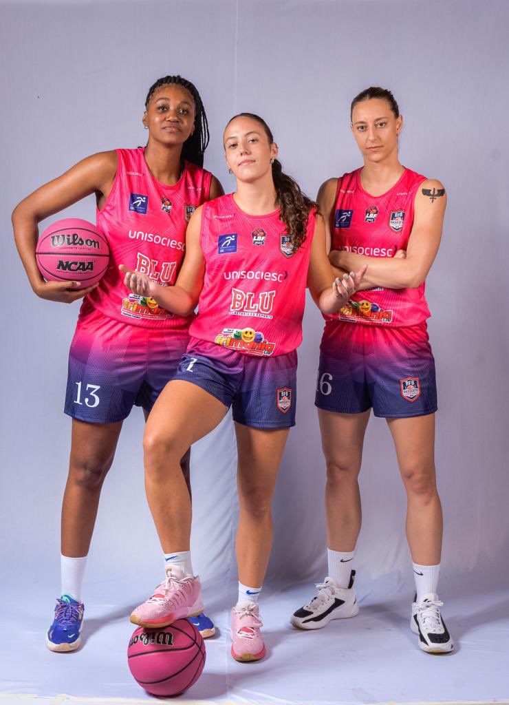 BlumenauBFB's tweet photo. TEM MAIS CONVOCAÇÃO PRA SELEÇÃO BRASILEIRA.

As atletas, Maria Paula(armadora), Leila(ala) e Kaw(ala/pivô), foram convocadas para a Seleção Brasileira adulta, que disputará o Americup de 01 a 09 de julho em León no México. https://t.co/CshYlcFsZ8