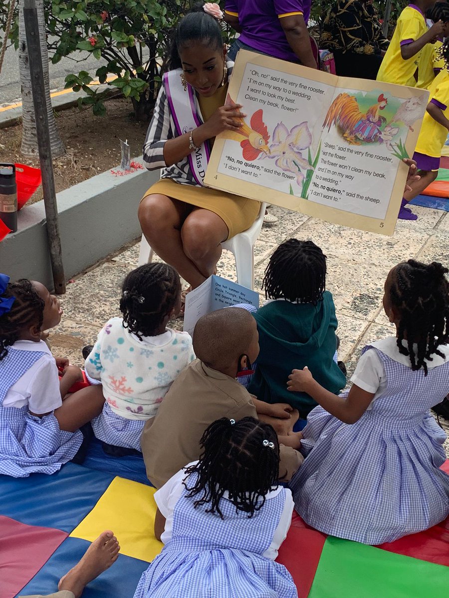 BeeAronson's tweet photo. Our aunties can read to our children and our children can read to our aunties. @ECCJA #12StandardsMatter #TeamECC #ReadPonDiCawna https://t.co/gIeNFSfd3q