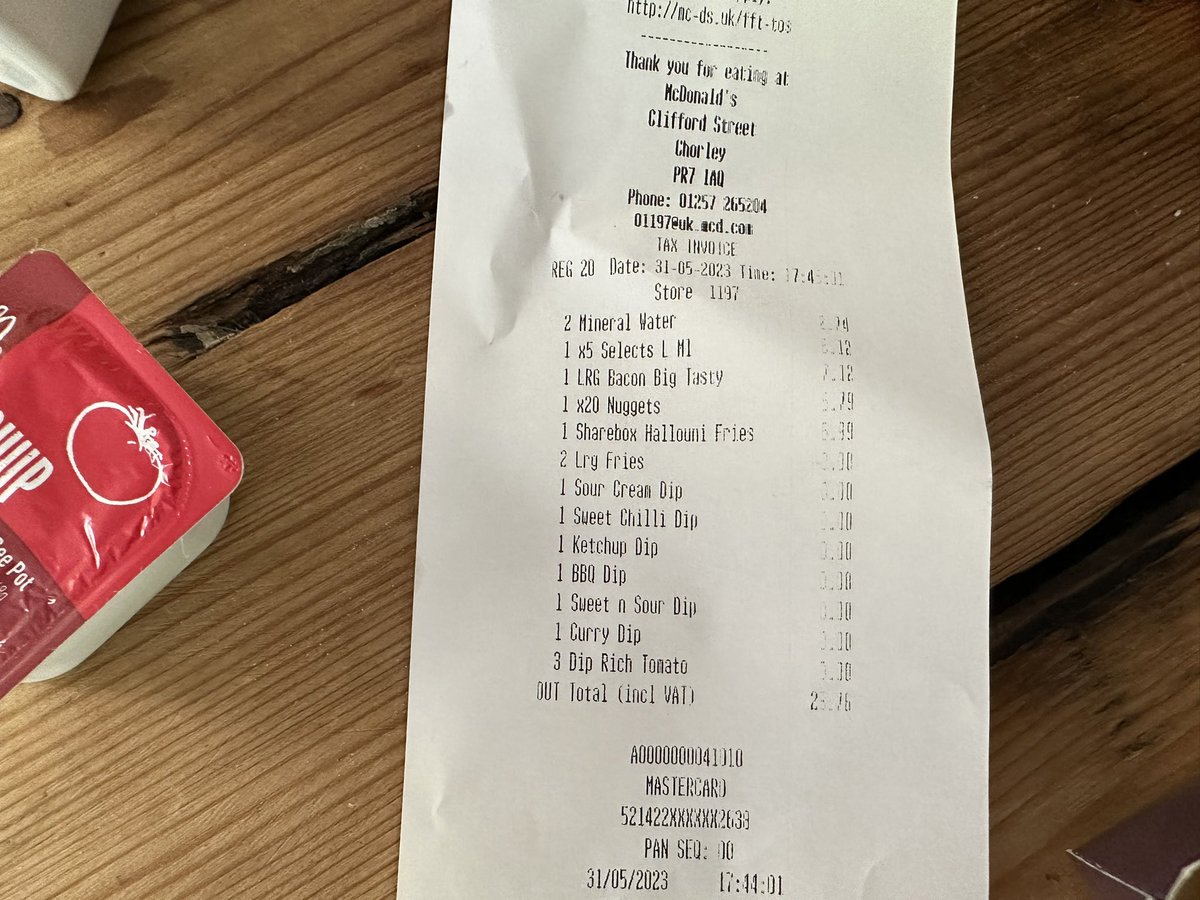 ryanhayes79's tweet photo. @McDonaldsUK Well done, when you have had a mad day and want a quick and easy meal you end up without the Chicken Nuggets you ordered and a Barbeque Dip with BBF date of 19/11/20. Expect a call tomorrow. https://t.co/7znfXU98jj