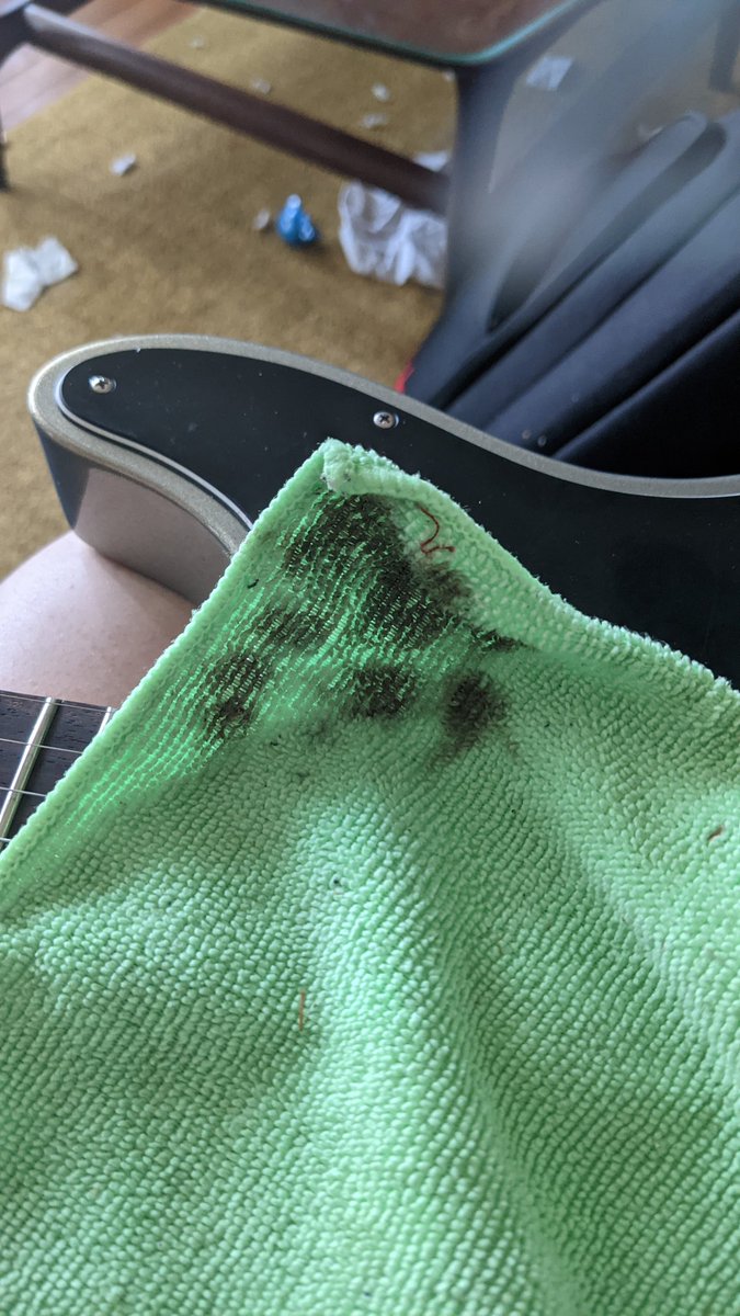 "Oh yeah my fretboard isn't that dirty"

*The towel that just cleaned the fretboard*