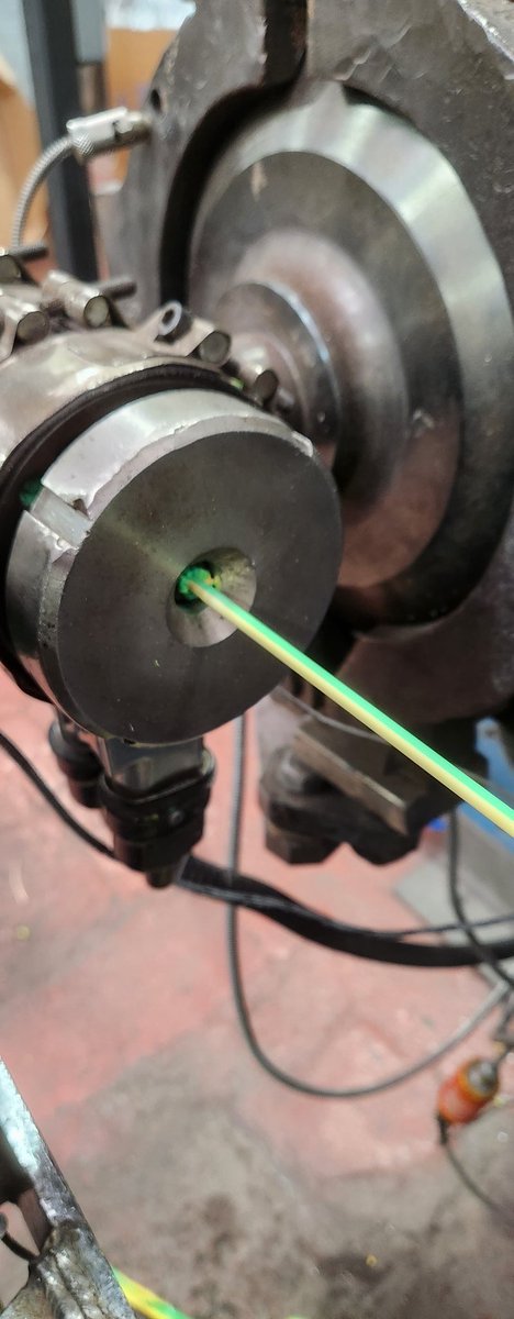 BritishcablesUK's tweet photo. BS6491b being manufacturered.
#britishcables.uk
#bs6491b
#cablemaking https://t.co/UpSsnMtFVY