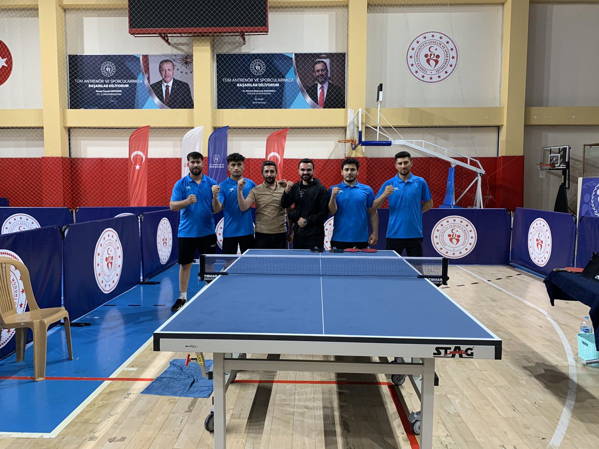 Kazanarak yola devam🏓

KYGM Masa tenisi Türkiye Şampiyonası erkekler kategorisinde bugün Tekirdağ takımını 3-1 lik setle mağlup eden takımımız gruptan çıkmayı başardı✅
@gencliksporbak @GSB_KYGM