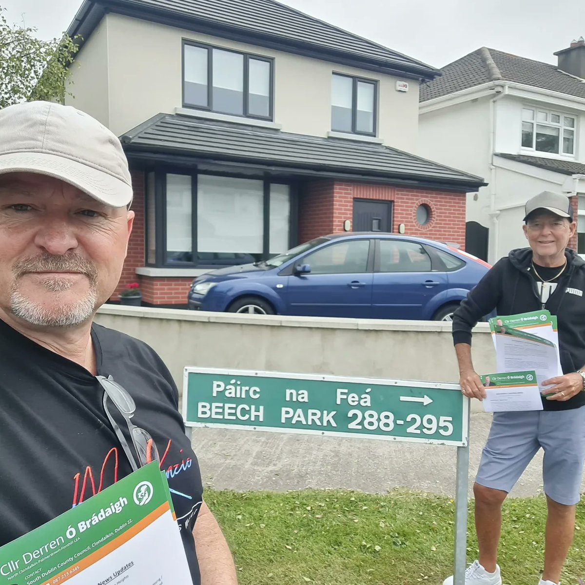 DerrenOBradaigh's tweet photo. Today @laverty4kevin and myself covered 350 houses in Chalet Gardens and Beech Park / Grove with an area specific news-leaflet #Community
I'll be back out tomorrow morning to complete #BeechPark and start #LucanHeights
Dublin Mid-West Sinn Féin #OnTheGround #AllYearRound https://t.co/mAVTZ3v4sQ