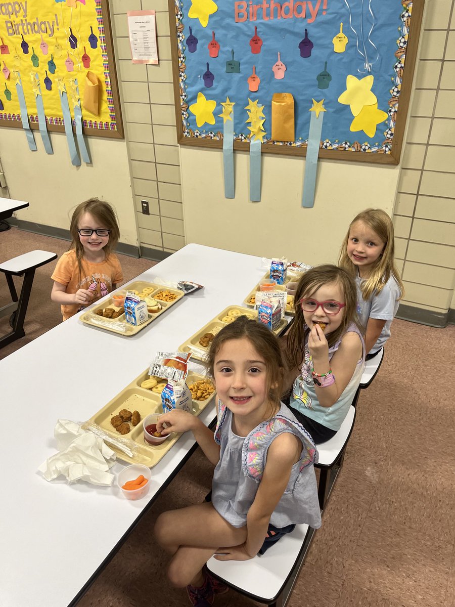 Kindergarten cafeteria experience!  Thank you fourth graders for helping !