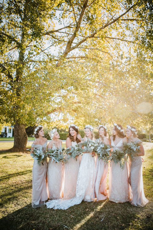 Your bridesmaid bouquets don’t have to be floral weddingsallovertheworld.com/random-wedding… #bridesmaidbouquet #floral_bridesmaid_bouquet #weddingbouquet #bridalbouquet #greenery_bridesmaid_bouquet #randomweddingfacts #weddingfacts #wedding #weddingsallovertheworld