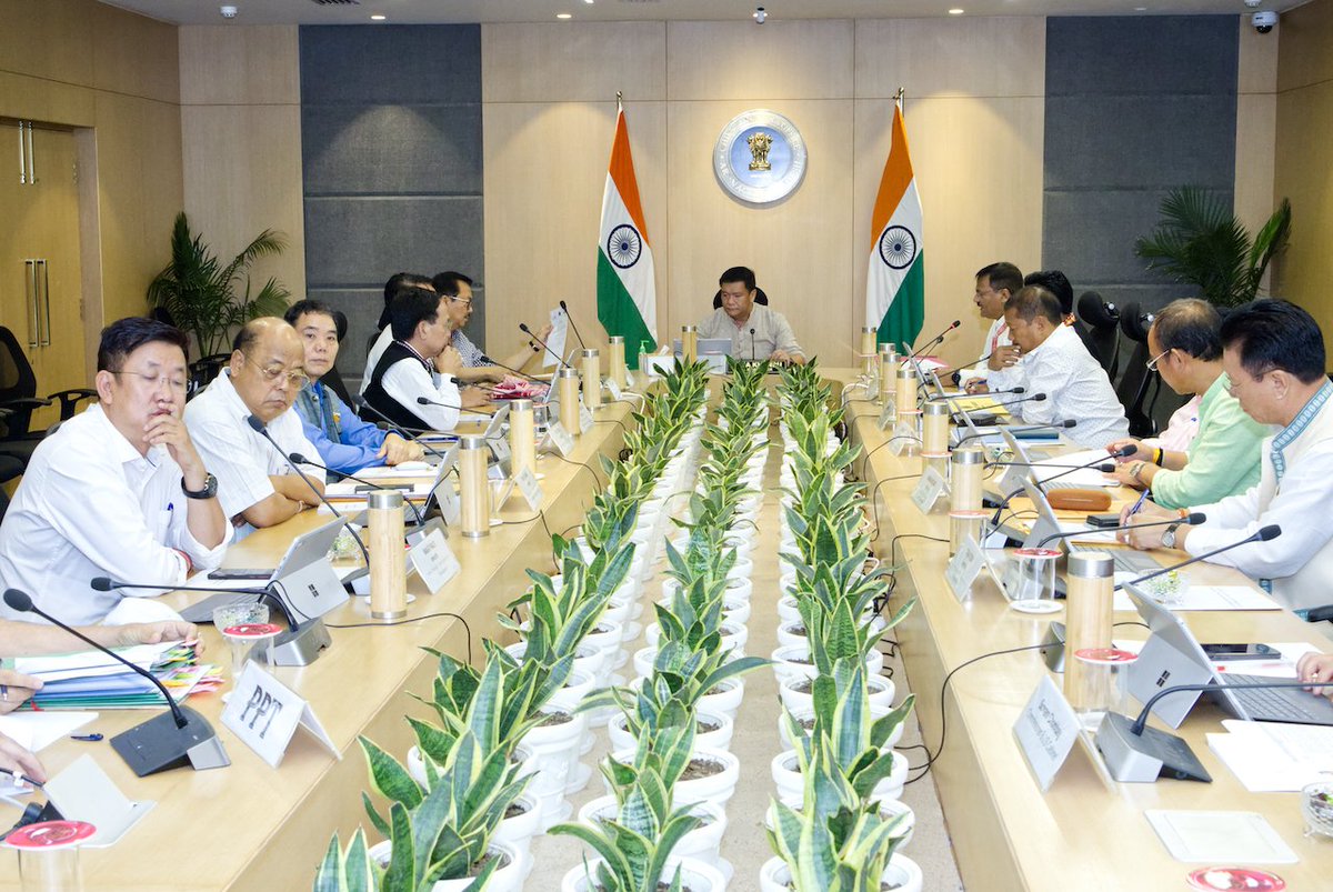arunachaltimes_'s tweet photo. The state cabinet on Wednesday approved the creation of #ItanagarRangePolice administration to be headed by a #DIG with three #SP level officers. https://t.co/D9kBN5pI9H