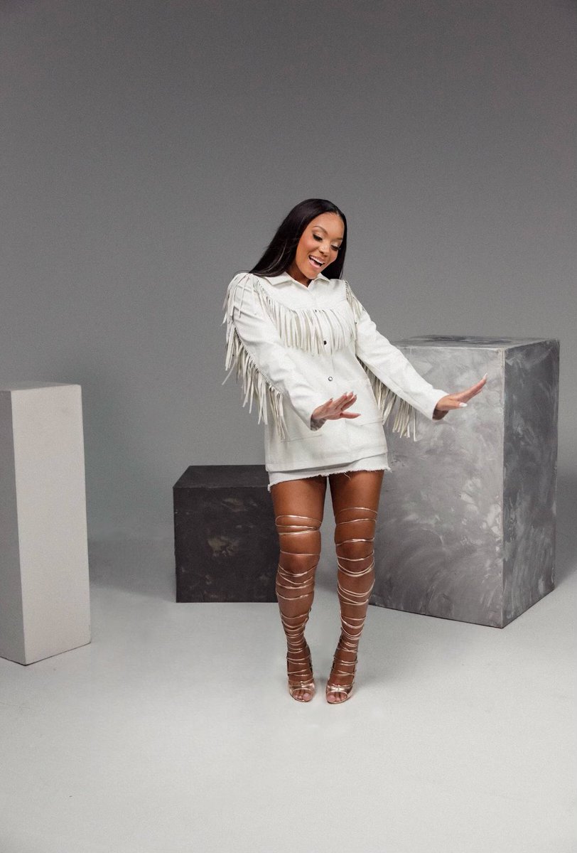 Mon nouveau bb « LADY » est totalement dispo ! Go streamer mes gos ❤️🔥🎁