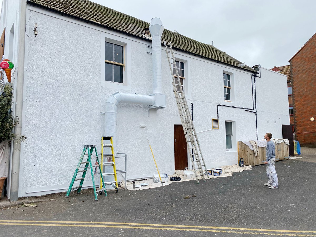 How it’s going…😎#shadesrequired #brightenup #allchange #greatjob #localtrades #lookinggood #oblobareyemouth #drinkeatshop