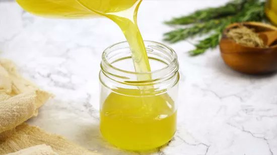 Learn about making your own rosemary oil. #aspiringchef #delicious  cpix.me/a/170651427