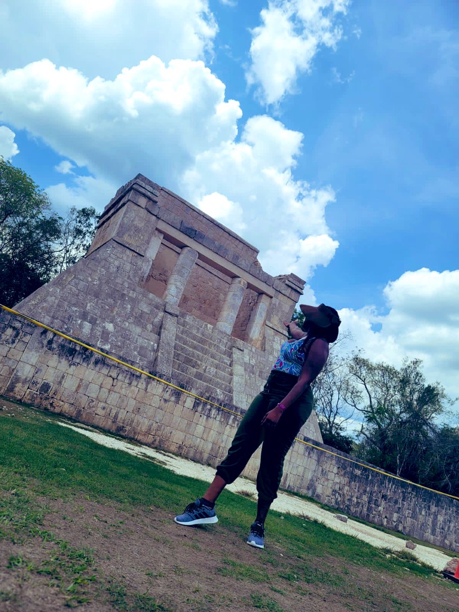 cristapatricia's tweet photo. ❤️ A history graduate attempting to be cool and do stereotypical tourist things but secretly nerding out + screaming internally, "I am at that place I wrote history papers on...Chichén Itzá" #bucketlistthings https://t.co/xrJ8TzopiW
