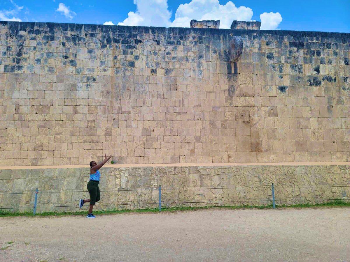 cristapatricia's tweet photo. ❤️ A history graduate attempting to be cool and do stereotypical tourist things but secretly nerding out + screaming internally, "I am at that place I wrote history papers on...Chichén Itzá" #bucketlistthings https://t.co/xrJ8TzopiW