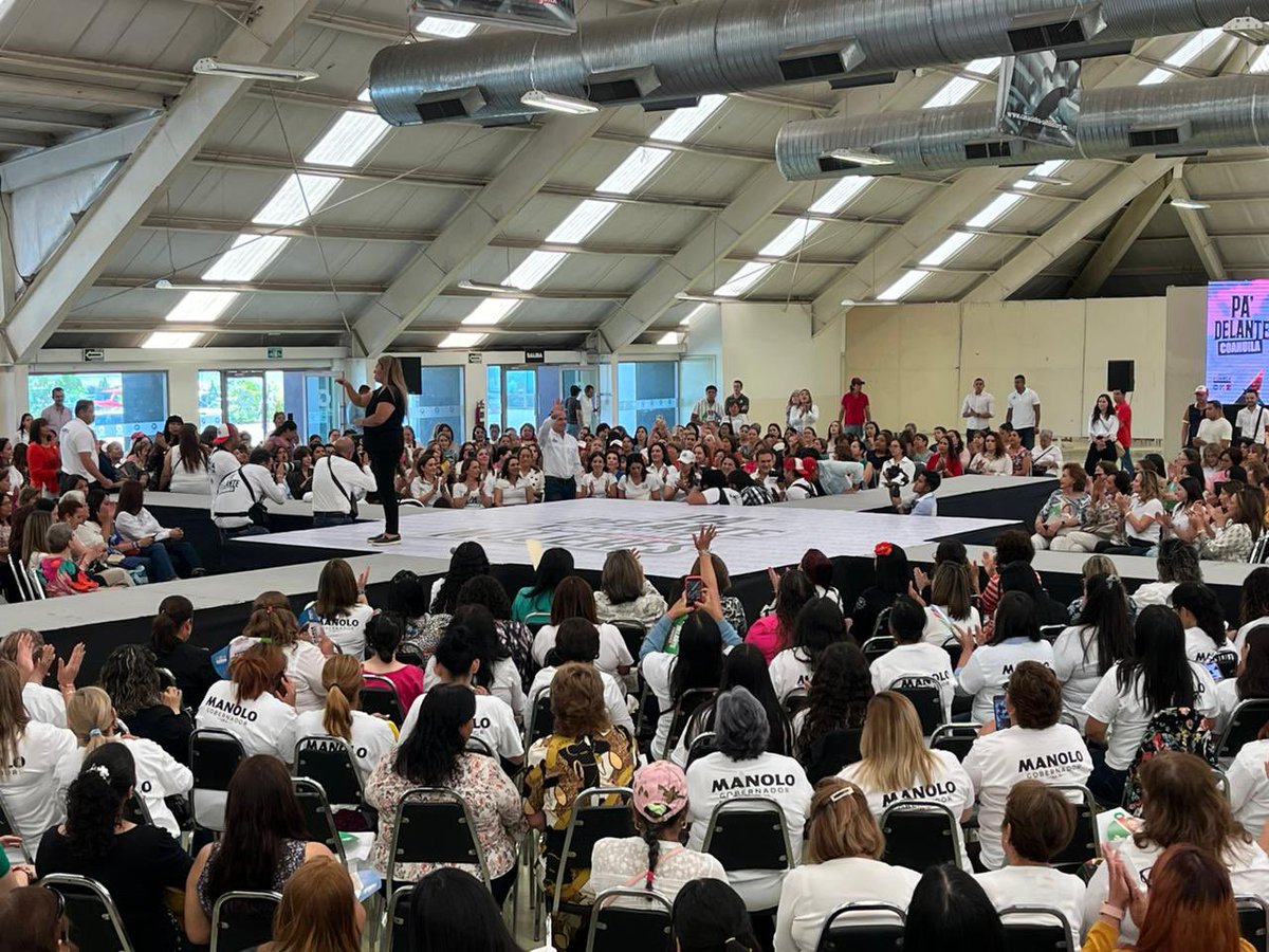 manolojim's tweet photo. Foro con mujeres de la región Sureste en #Saltillo. #PaDelanteCoahuila https://t.co/Oyb3v1oOVM