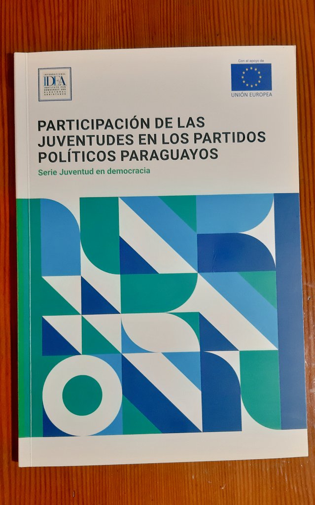 mpereztalia's tweet photo. Ya salió la versión impresa de este trabajo colectivo para @IDEAint_py sobre participación política de jóvenes en partidos políticos de Paraguay. Escribimos con @JohannaParaguay, @lindamarchuk y fue coordinado por @celegr y Lluís Rodríguez 👇 https://t.co/adESOUQapI