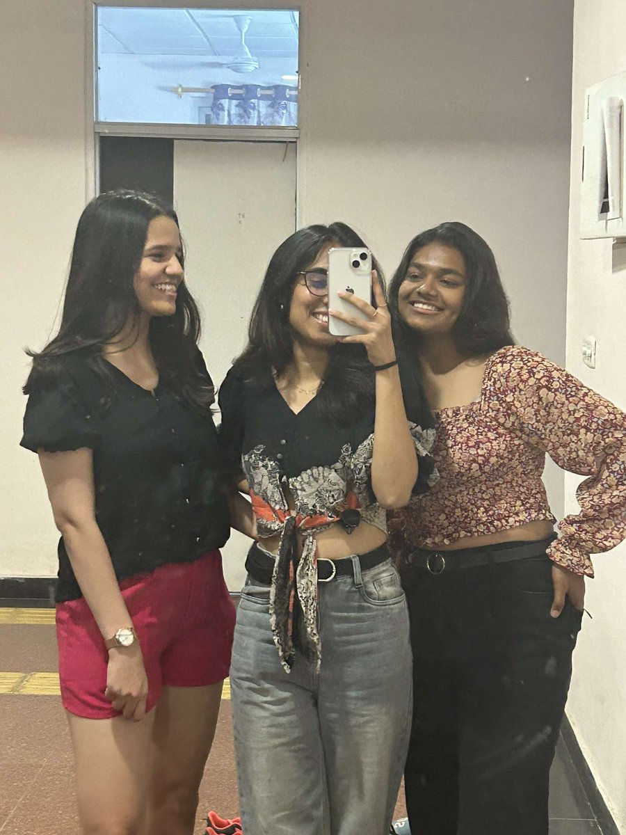 wannabeyourz_'s tweet photo. day 75:
the good kids mom asked to be friends with 
#100happydays https://t.co/niQ2fivWaj