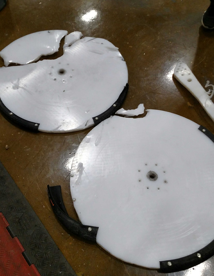 BIG reminder that our first batch of eBay parts ends in just under 3 hours! Since "wheels" were the most-requested item in our giveaway poll, we've got some surprises in store to go up tonight...

ebay.com/usr/battlebots…