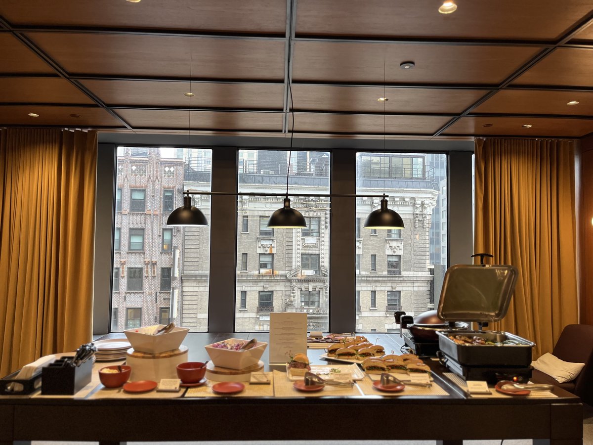 MeetHospitality's tweet photo. Finish off your offsite meetings with a nice spread for the team. Enjoy it in the Gallery or up on the Terrace at 1700 Broadway. https://t.co/qK2GvWN0bn