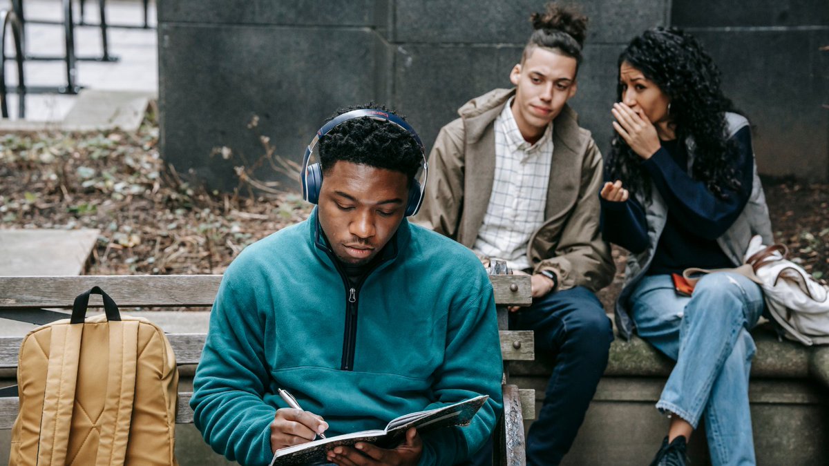 People collect a great deal of information about each other via gossip, but is this intel trustworthy? New research, led by <a href="/TDoresCruz/">Terence Dores Cruz</a> of <a href="/VUamsterdam/">Vrije Universiteit Amsterdam (inactief)</a>, investigates.

Read more in Personality and Social Psychology Bulletin: ow.ly/anbn50OAQGm