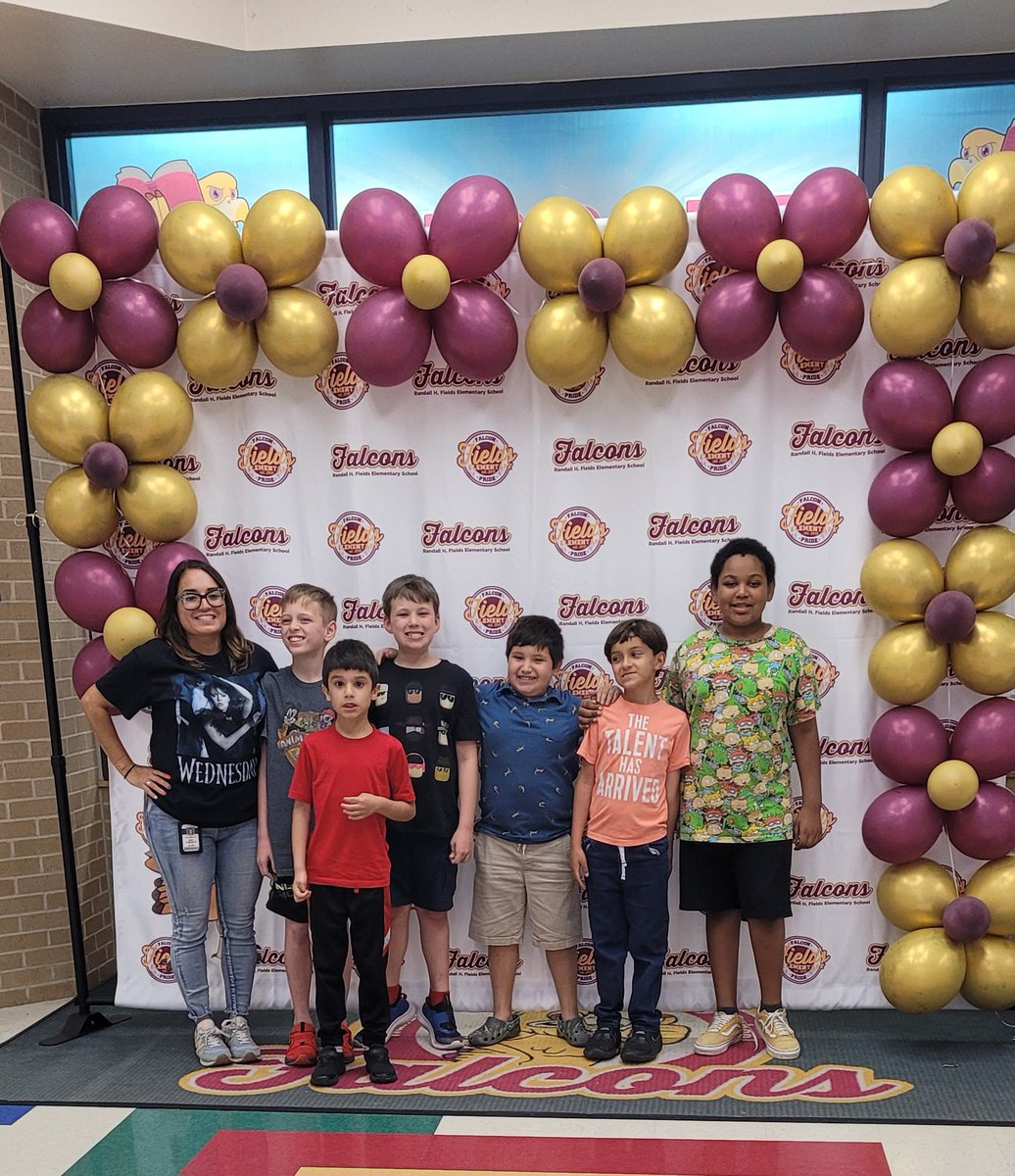 bmc_fields's tweet photo. My Minions!! @NISDFields_SpEd @NISDFields https://t.co/DD64obOBuB