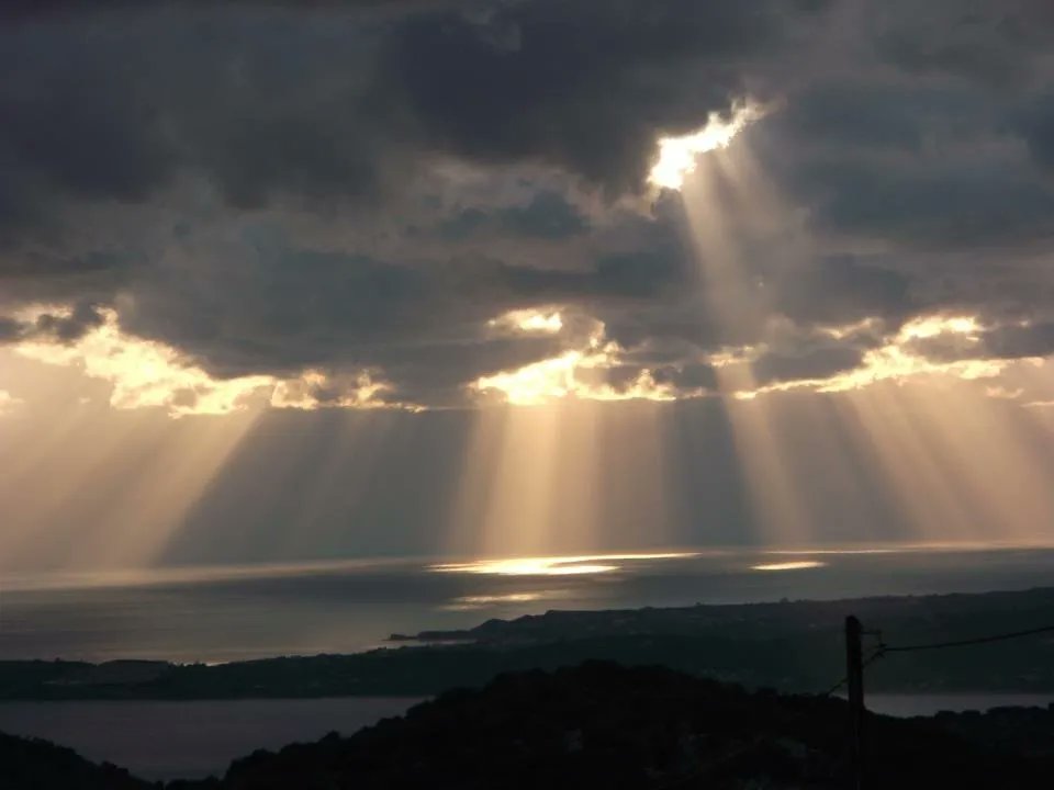 LubaRascheff's tweet photo. Purchase Luba Rascheff’s image SUNRAYS IN THE AFTERNOON https://t.co/IU9YxByRw7. This photo was featured in Behind The Lens and won the Zenith Award, Top Shot Award 22 and Legendary Award on @ViewBug.
#awardwinning #photography #sunscape #Cephalonia https://t.co/GnfBqvOj2r