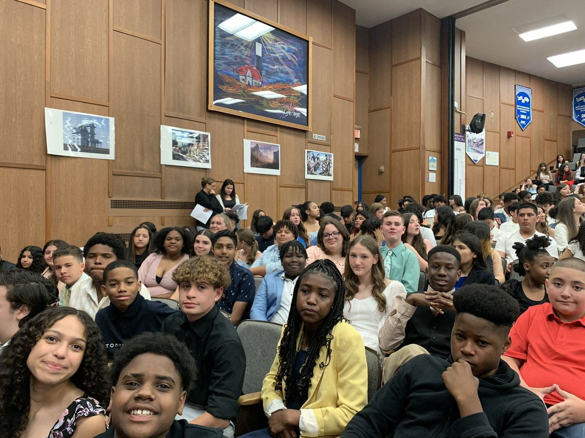 msramirez_teach's tweet photo. More photos from our 8th Grade Awards  night 🐾 @rmms_s https://t.co/ztT2PmUFRW