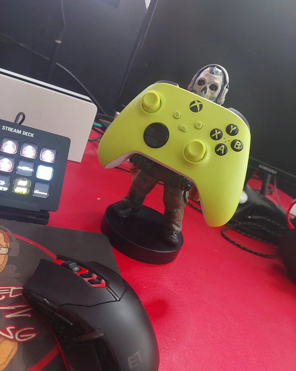 BoredButzGaming's tweet photo. Bored Buttz Gaming
Finally Got A "Ghost" Lets Go!!!
Massive Thank You Too My Other Half Love You Babes Forever🥰🤩
Live Tonight Over At:
https://t.co/NBv1iHtknl
#boredbuttzgaming #gamingchannel #gamer #streamer #ghost #padholder #thelab #letsgo #follow #SupportSmallStreamers https://t.co/tE5xeZxuf5