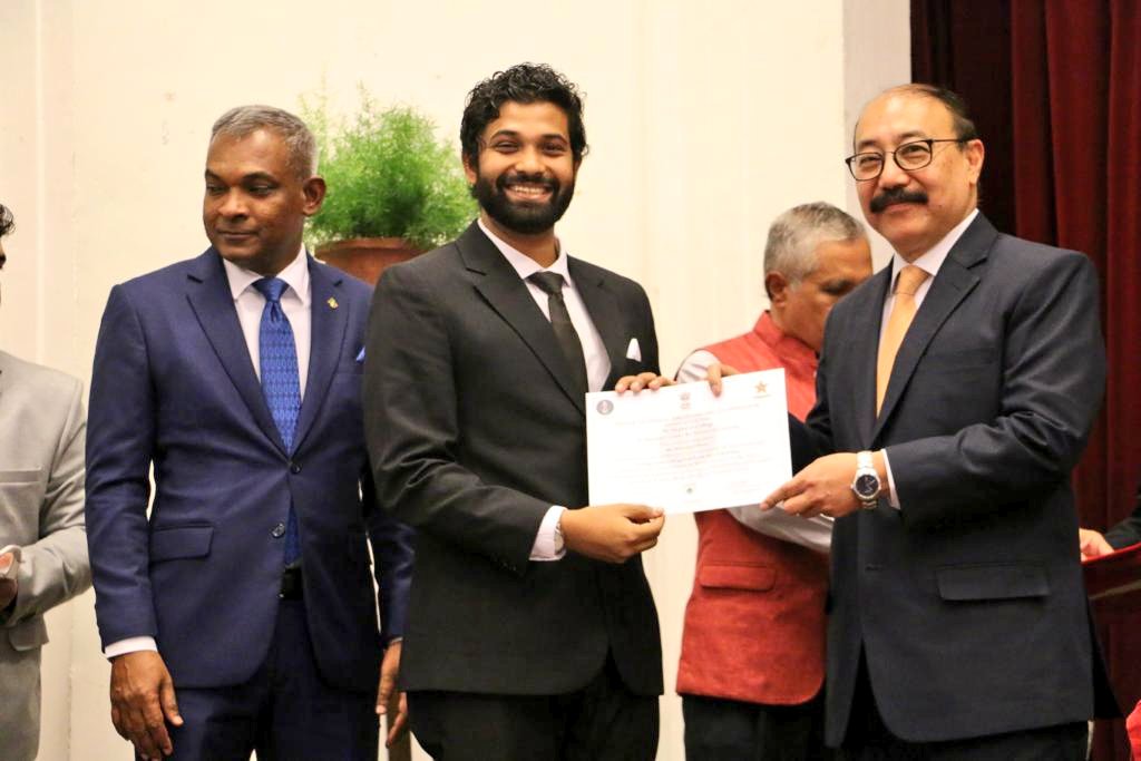 HCIMaldives's tweet photo. Congratulations 💐 to Ms Hawwa Simna @stoplc, Ms Aminath Junana Mohamed @MoGFSSmv, Mr Muflih Ibrahim @PoliceMv, Mr Mohamed Ifreen @MNUedu for successful completion of “Young Leaders #NeighborhoodFirst Fellowship 2023 #YLNF" (March- May'23) by @MEAIndia at @scalsscdelhi.
🇮🇳🤝🇲🇻 https://t.co/2BZCpsHneB