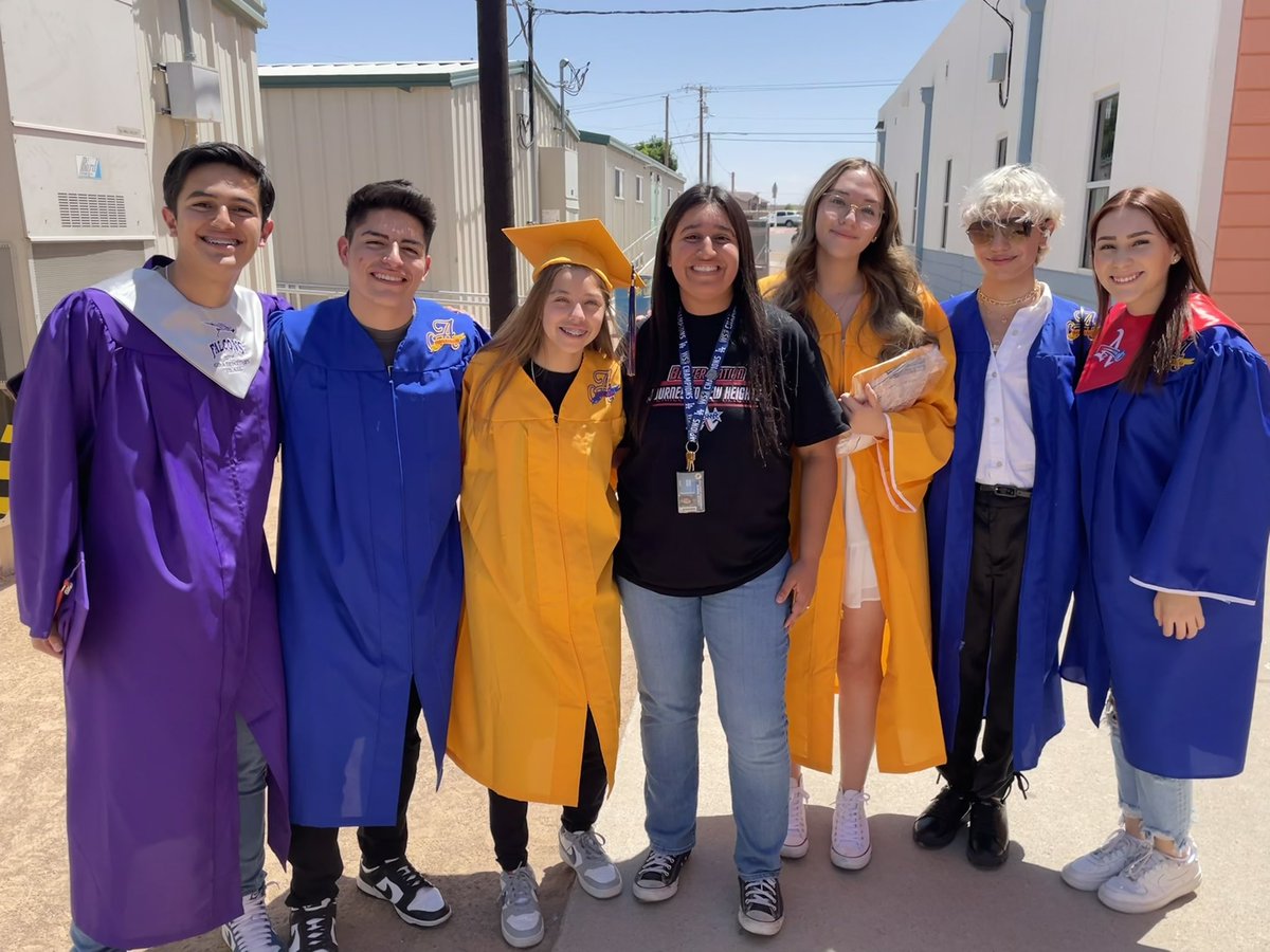 csalcido_ELMS's tweet photo. Amazing to see my very first class in their caps and gowns. 🥹
I had some of these young ladies and gentlemen in 6th and 7th grade. Oh the places you will go indeed! Super proud of them all! 😁
#ClassOf2023 #Trailblazers #Falcons #DragonsForLife https://t.co/LJ6nbrcgur