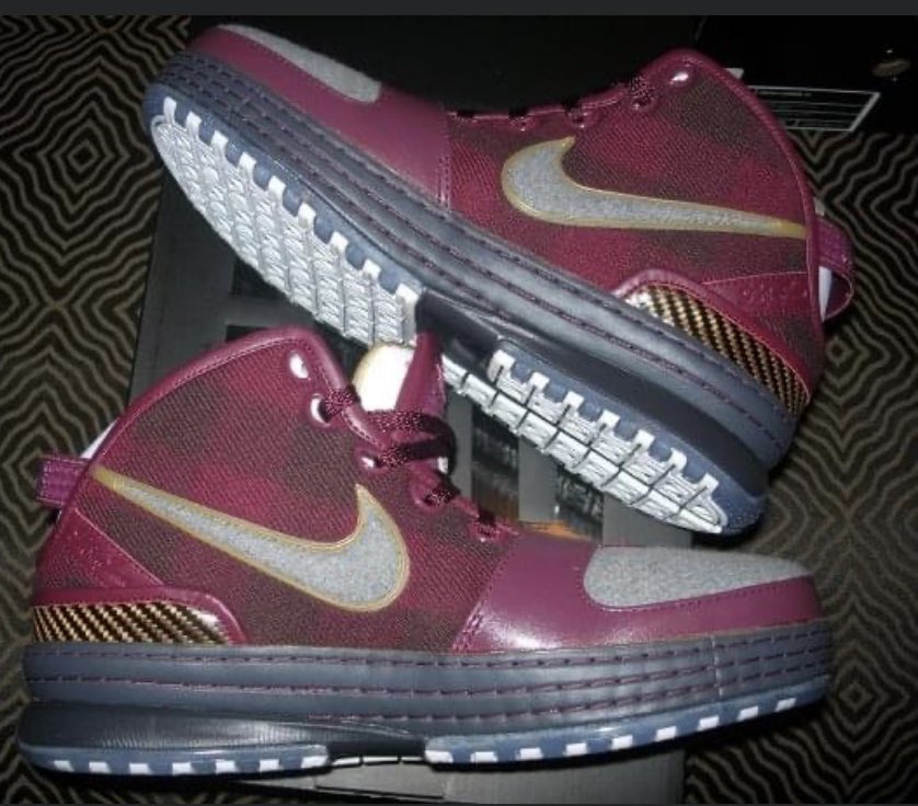 1SpottedRichard's tweet photo. @atmos_usa  My connection to Lebron isn’t just being from NE Ohio. I was born the day b4 him in the same hospital. We grew up as peers and I “Witnessed” his rise to greatness. This was the 1st shoe of his that I liked and it was only sold at 5 stores
#atmoscollectorsclub size 12W https://t.co/PmhDSIHttE