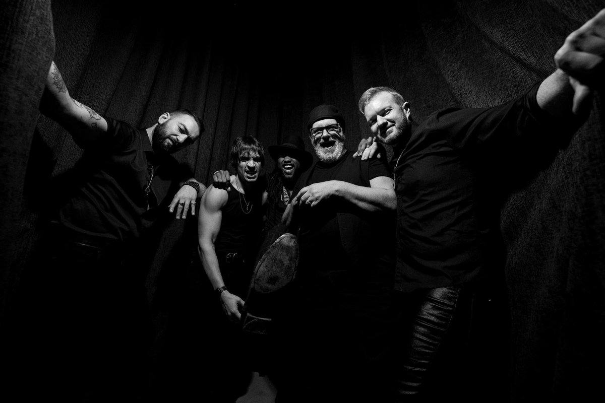 Which Ghost Hounds songs have been on your rotation lately?

📸: Basilio Silva