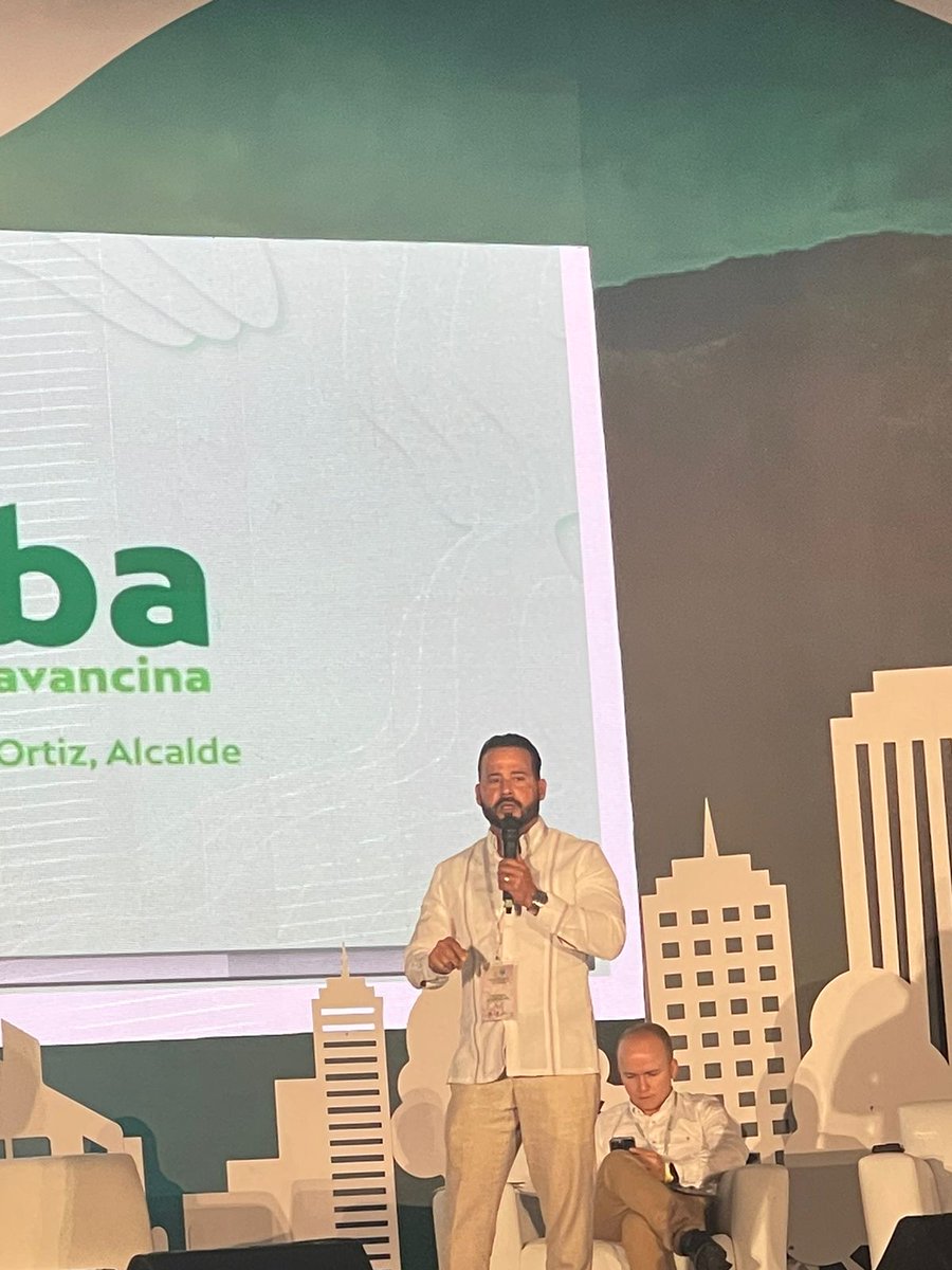 En estos momentos escuchamos a <a href="/luisjavierPR24/">Luis Javier “Javy” Hernandez</a> alcalde de Puerto Rico. 

#MunicipiosVerdes2023 ☘🌱
@fedodimrdofi 
<a href="/FEDODIMRD/">FEDODIM RD</a>