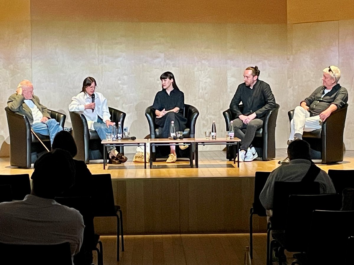 Discussion with Katharina Schultens @AdK_Berlin, Simon Márton, Maria José Crespo, Béla Tarr and András B. Vágvölgyi on border crossing networking for an independent culture. #allianceofacademies