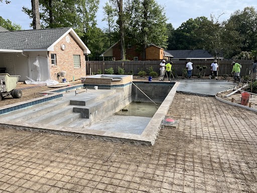 Our skilled team is pouring a fresh pool deck, to complete this backyard's transformation into a stunning retreat! 🏊‍♀️🌴 
#poolcompany #poolcontractor #poolconstruction #newpool #pooldeck