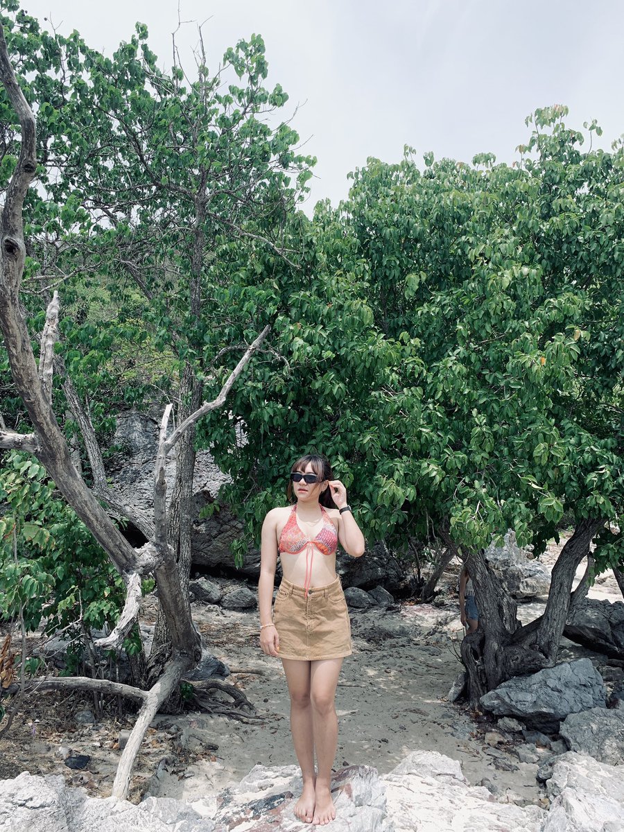 pornnaakaa's tweet photo. ธรรมชาติ 🌿🍃#pohn #สาวเชียงราย https://t.co/YFOendShVV