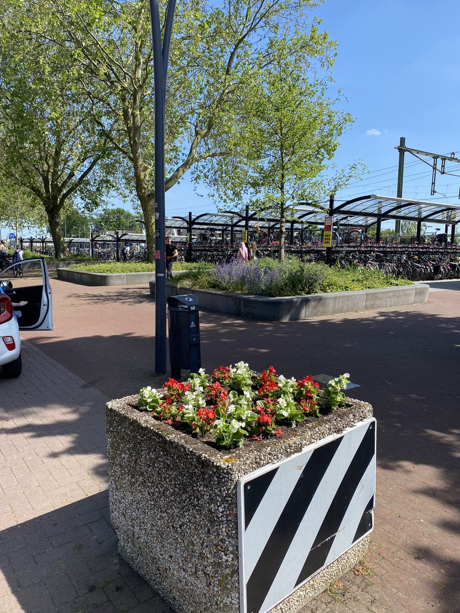 Wij van het Stationspark Deurne doen mee aan de appeltjes van oranje. Door middel van dit berichtje wil ik vragen om op ons te stemmen en ons verzoek naar andere mensen te sturen.

 appeltjevanoranje.nl/projecten/stat…