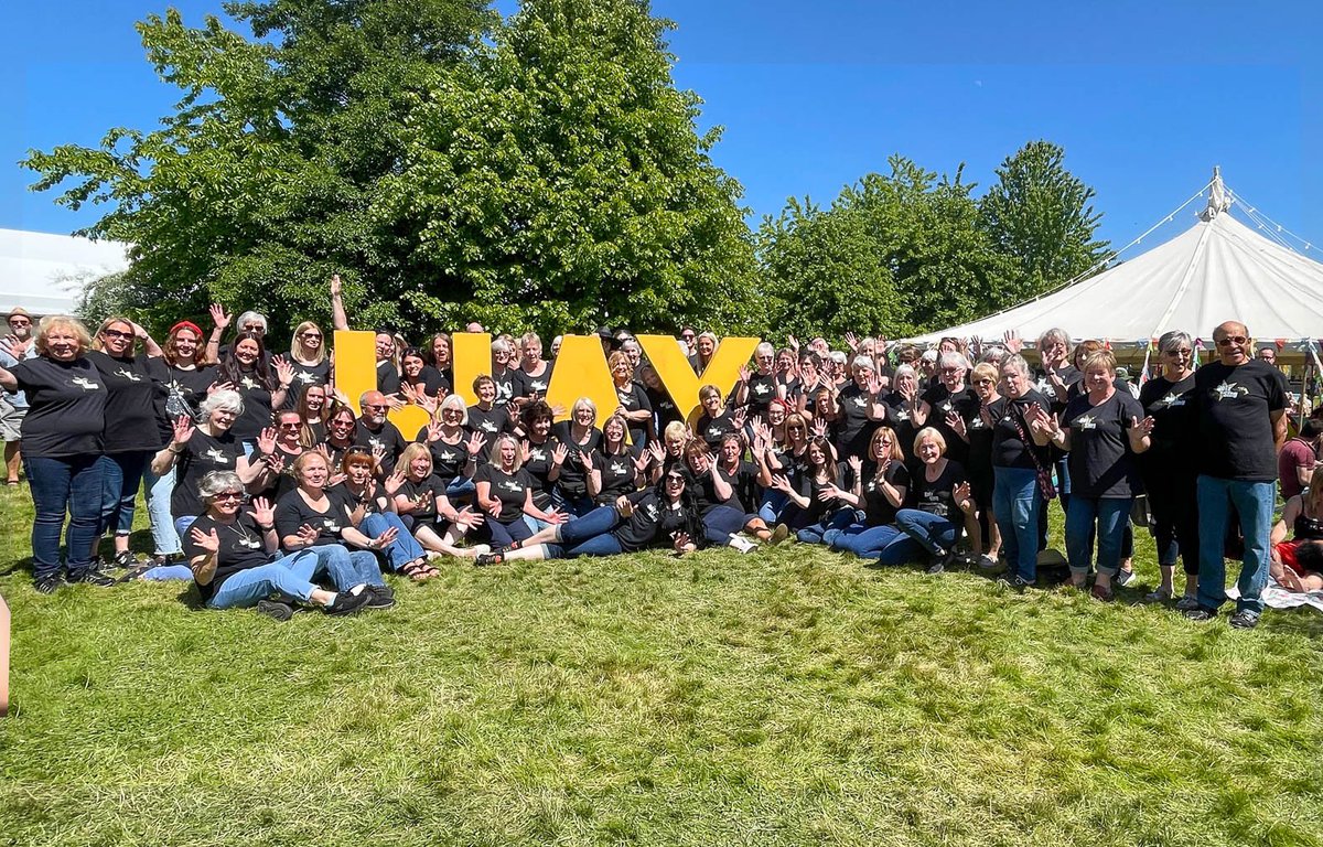 CathyHart007's tweet photo. We loved performing at @hayfestival last weekend! What a glorious day, and superb, interactive audiences. We’ll be doing it all again this Saturday, so why not swing by the Garden Tent at 11:05pm, 12.35pm and 2.05pm to see us in action? Hope to see you there @got2sing ☀️ 🎶 https://t.co/3bX4BiLAiN