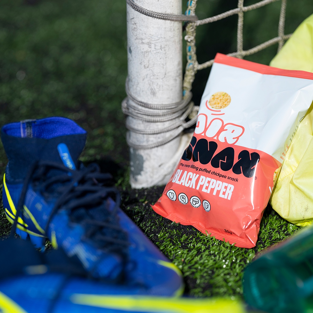 ⚽️ #SnackGoals! 
🏆 #Snack like a champion and celebrate the beautiful game! 
Whether playing or watching the #UEFA Europa League final, our all natural #ChickpeaSnacks will help you power through the game.