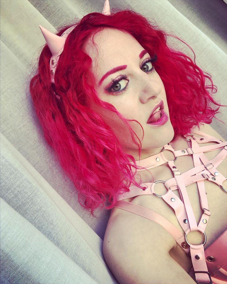 😈💗

<a href="/dopaminevampire/">chris</a>

#latex #latexfashion #postfetish #pinklatex #latexmodel #altmodel #alternativemodel #latexlovers