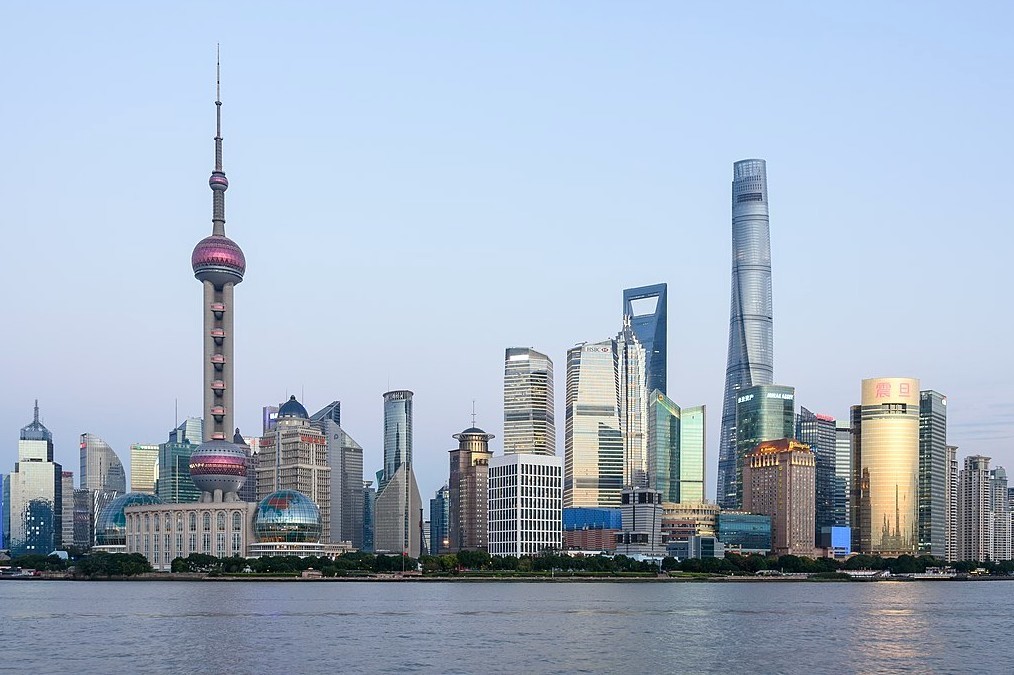 YaleE360's tweet photo. Shanghai recorded its highest May temperature ever amid an extended stretch of sweltering spring heat.

Read more @YaleE360: https://t.co/fQQm3oTkvs https://t.co/Ta1GorboZm